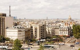 Beautiful Apartment With A View Of Eiffel Tower In Center Paris