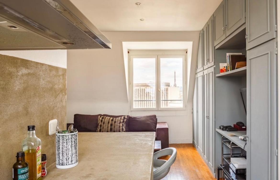 Beautiful Apartment With A View Of Eiffel Tower In Center Paris Extérieur photo